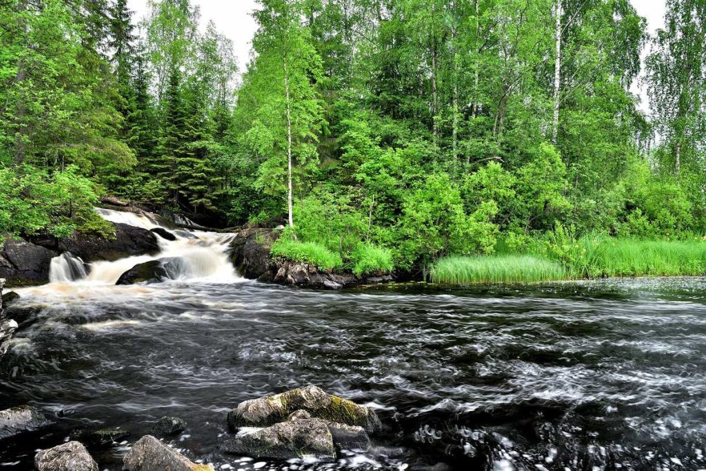 Рускеальский водопад на реке Тохмайоки